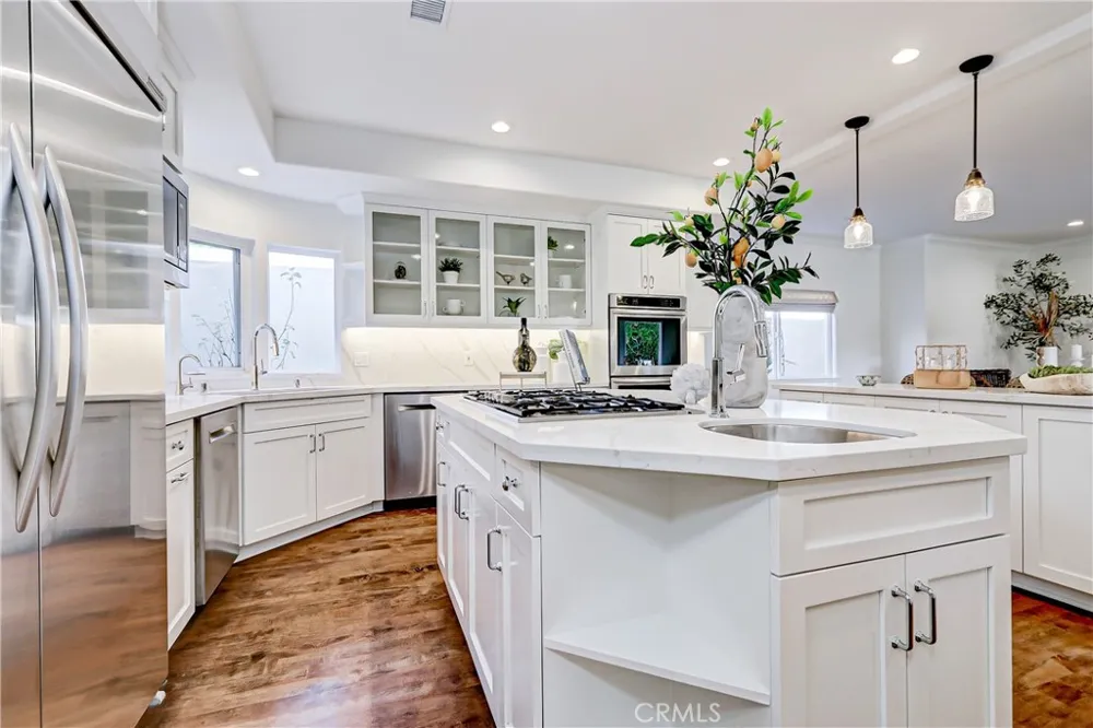 819 11th Manhattan Beach, CA 90266