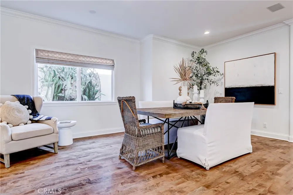 819 11th Manhattan Beach, CA 90266
