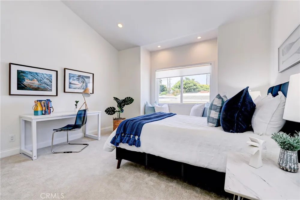 819 11th Manhattan Beach, CA 90266