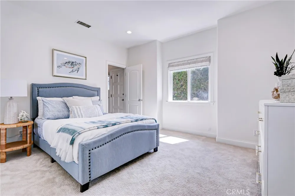 819 11th Manhattan Beach, CA 90266