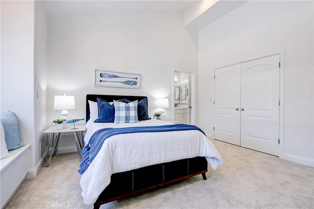 819 11th Manhattan Beach, CA 90266