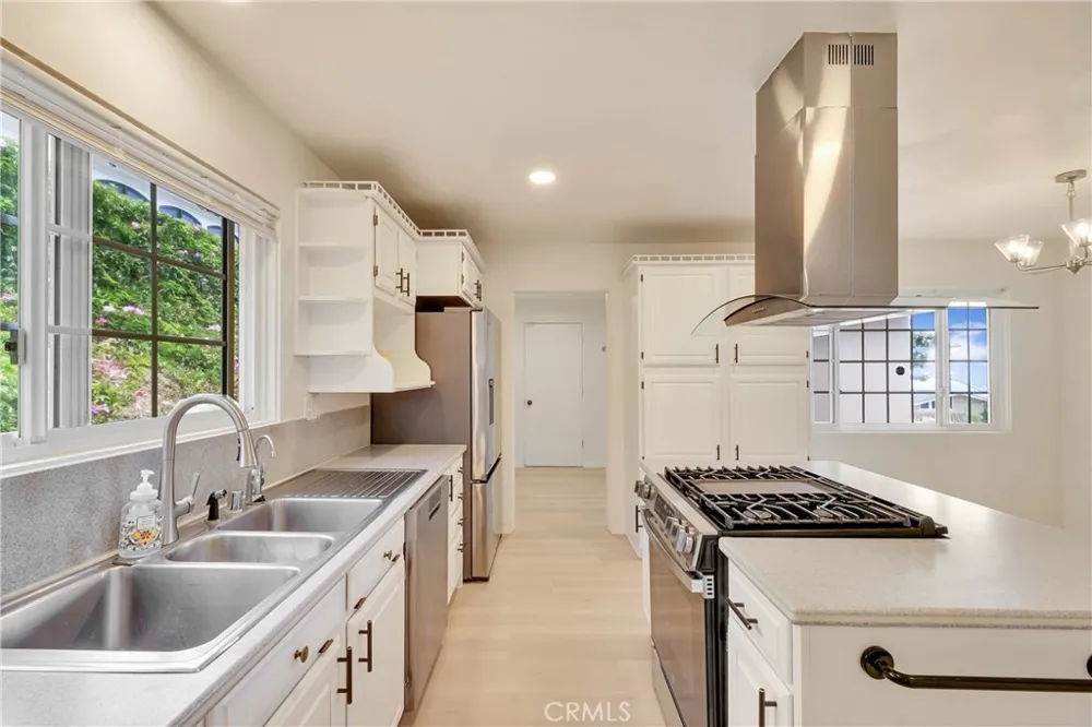 6551 Abbottswood Drive Rancho Palos Verdes, CA 90275