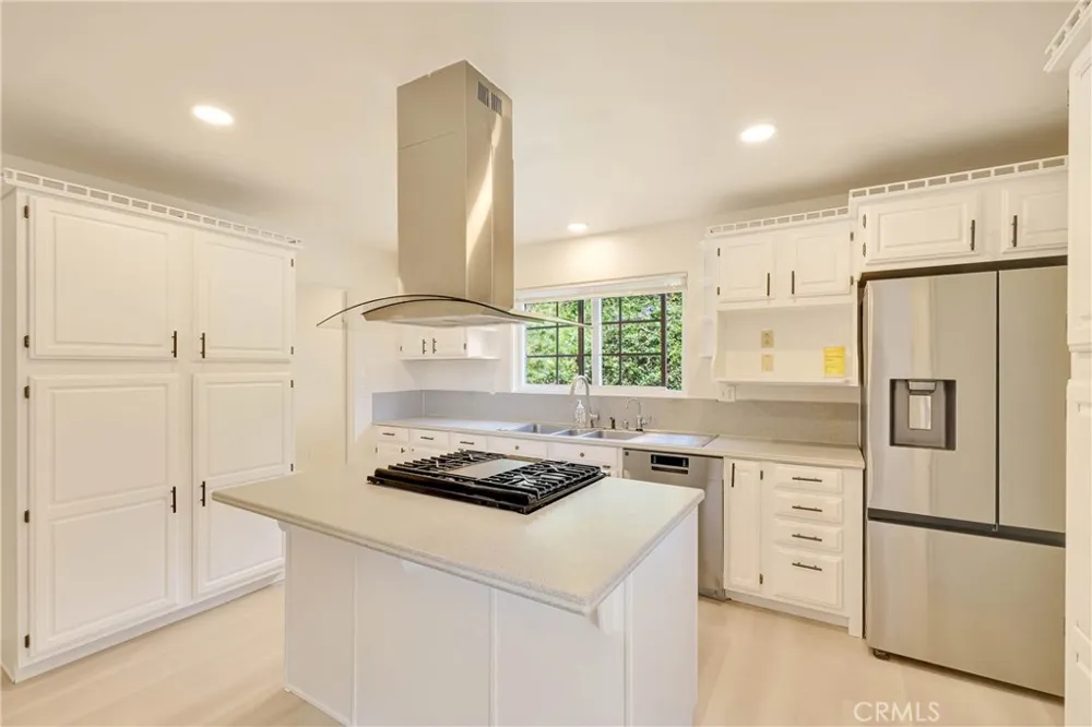 6551 Abbottswood Drive Rancho Palos Verdes, CA 90275