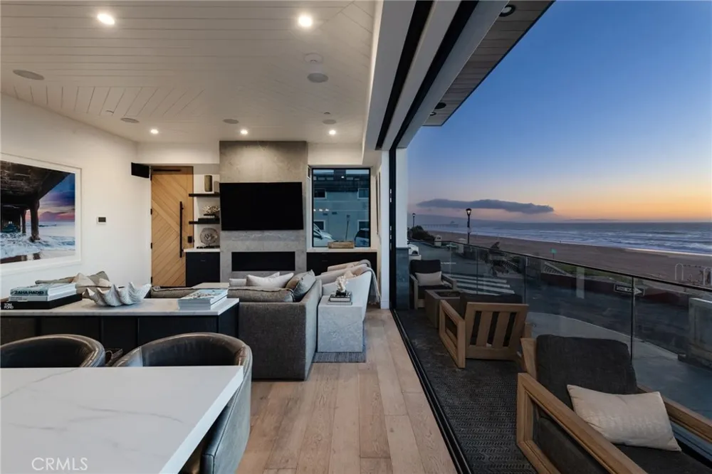 2200 The Strand #A Manhattan Beach, CA 90266