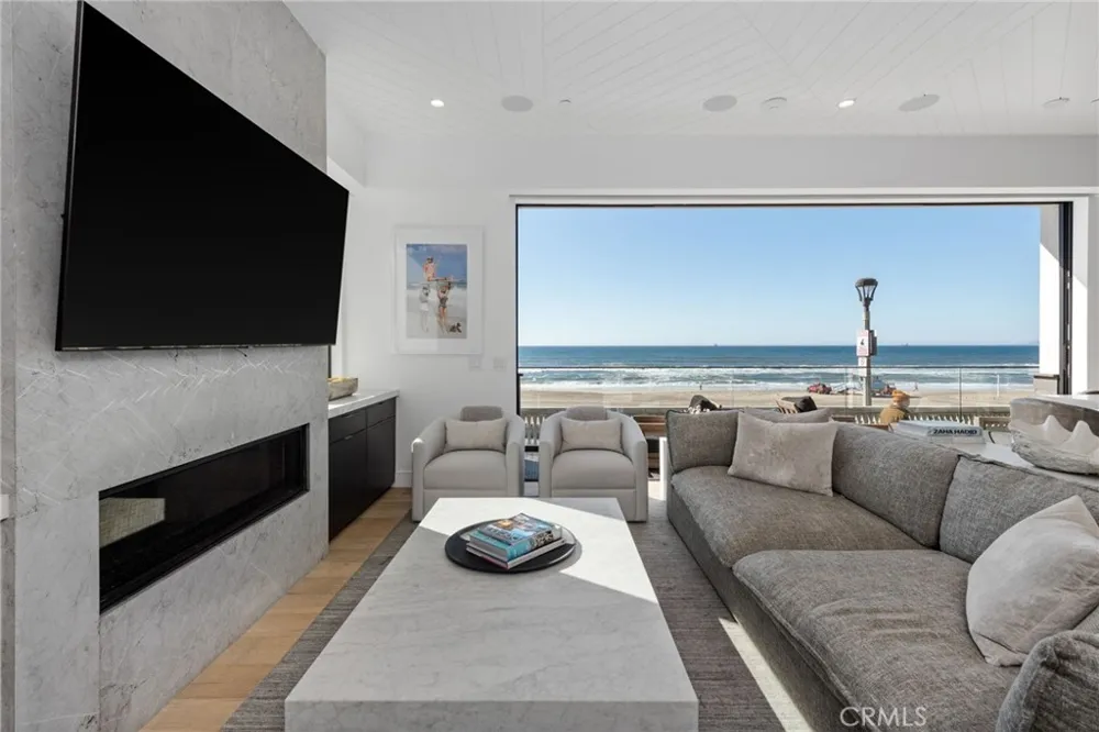 2200 The Strand #A Manhattan Beach, CA 90266