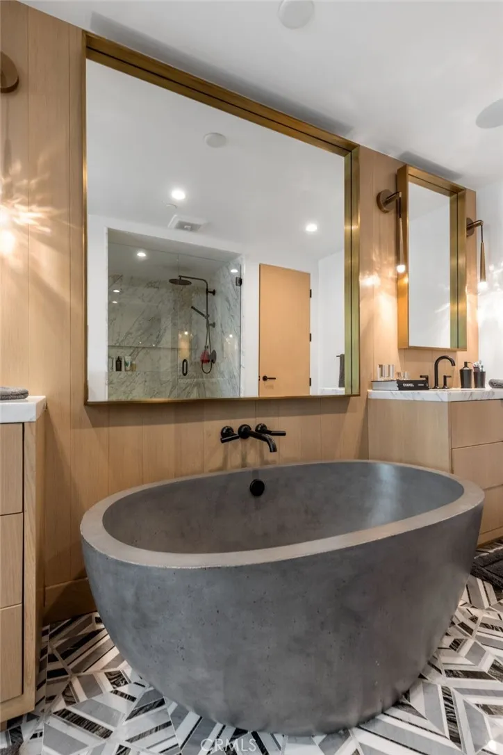 2200 The Strand #A Manhattan Beach, CA 90266