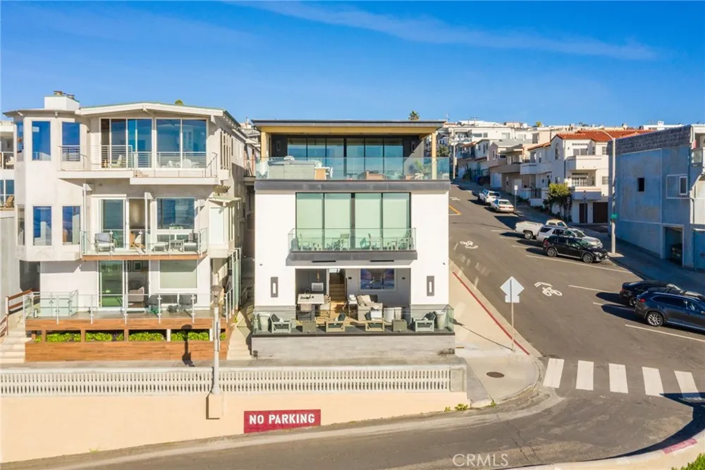 2200 The Strand #A Manhattan Beach, CA 90266