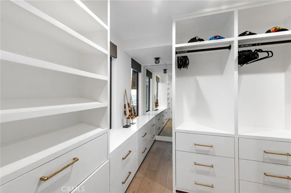 2200 The Strand #A Manhattan Beach, CA 90266
