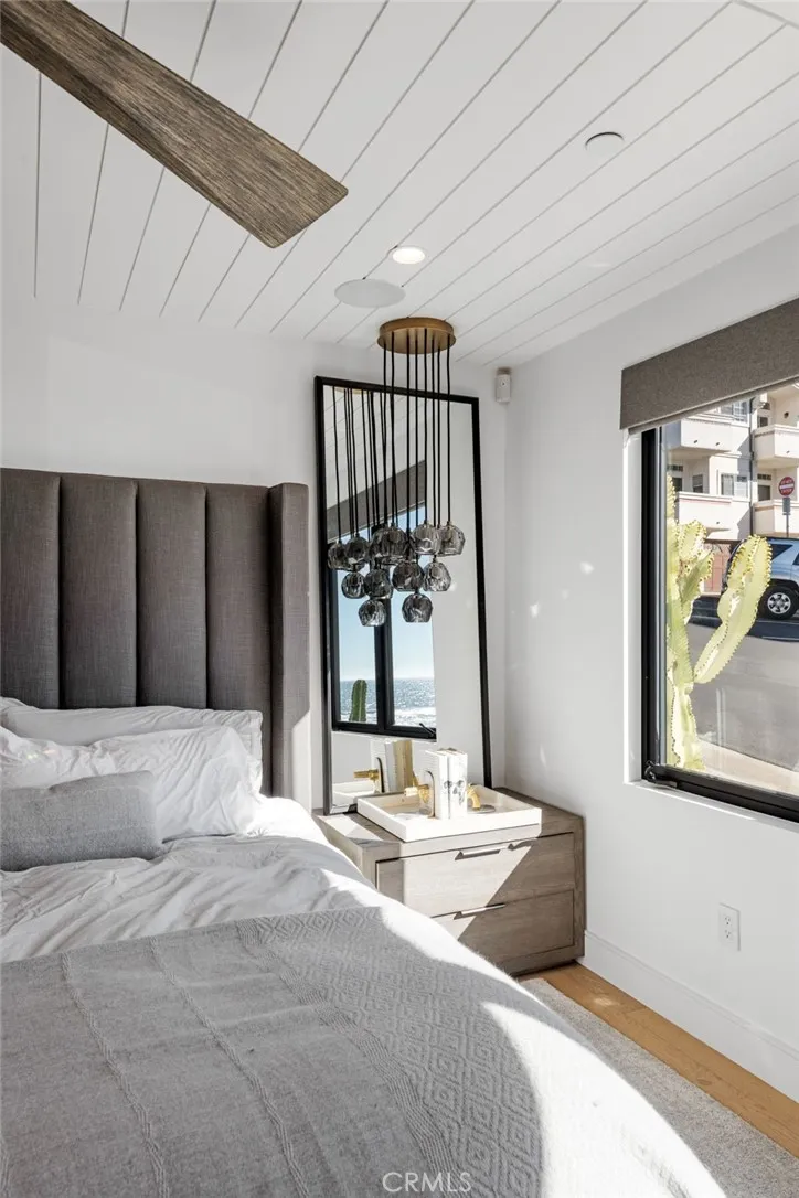 2200 The Strand #A Manhattan Beach, CA 90266