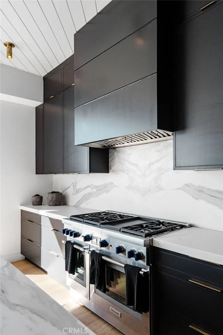2200 The Strand #A Manhattan Beach, CA 90266