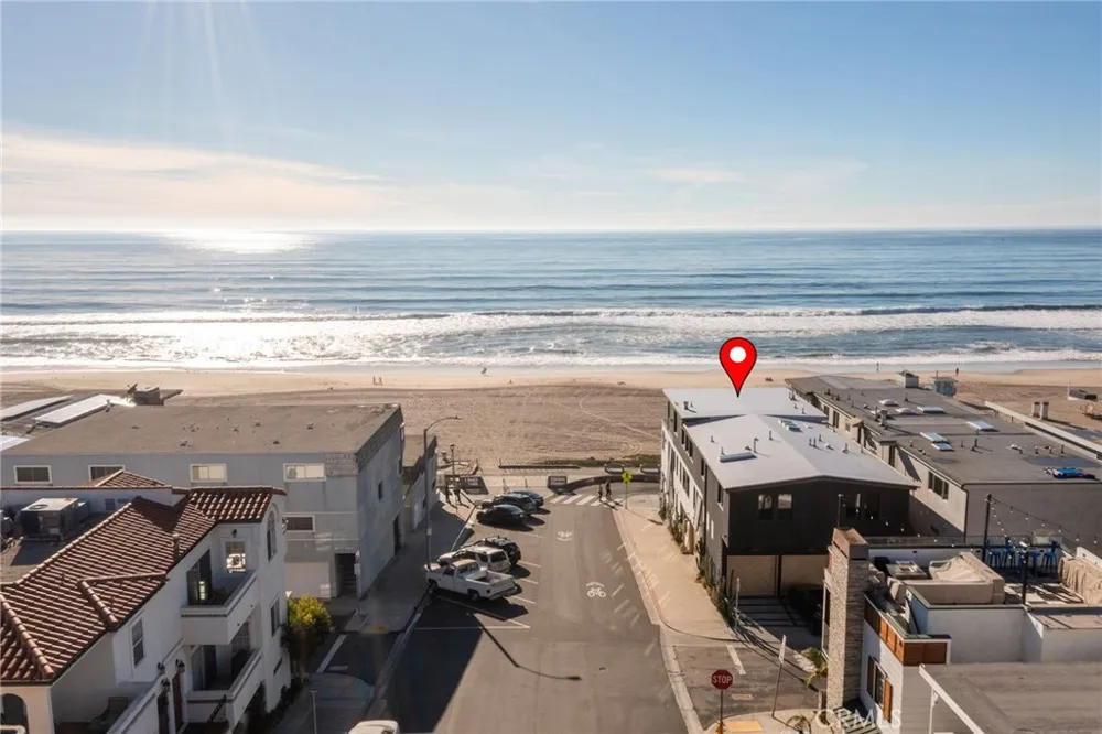 2200 The Strand #A Manhattan Beach, CA 90266