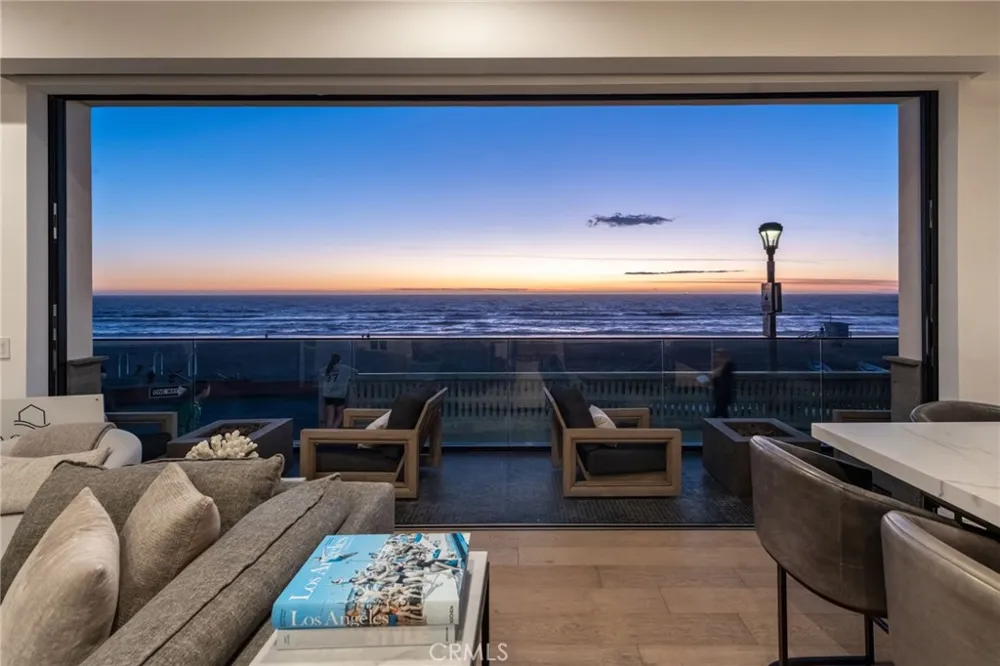 2200 The Strand #A Manhattan Beach, CA 90266