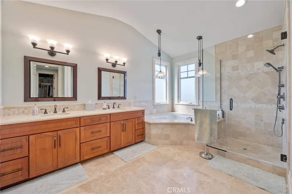 711 30th Hermosa Beach, CA 90254