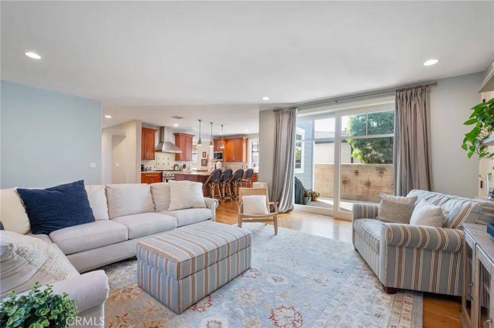 711 30th Hermosa Beach, CA 90254