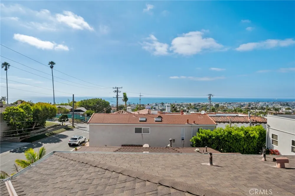 711 30th Hermosa Beach, CA 90254