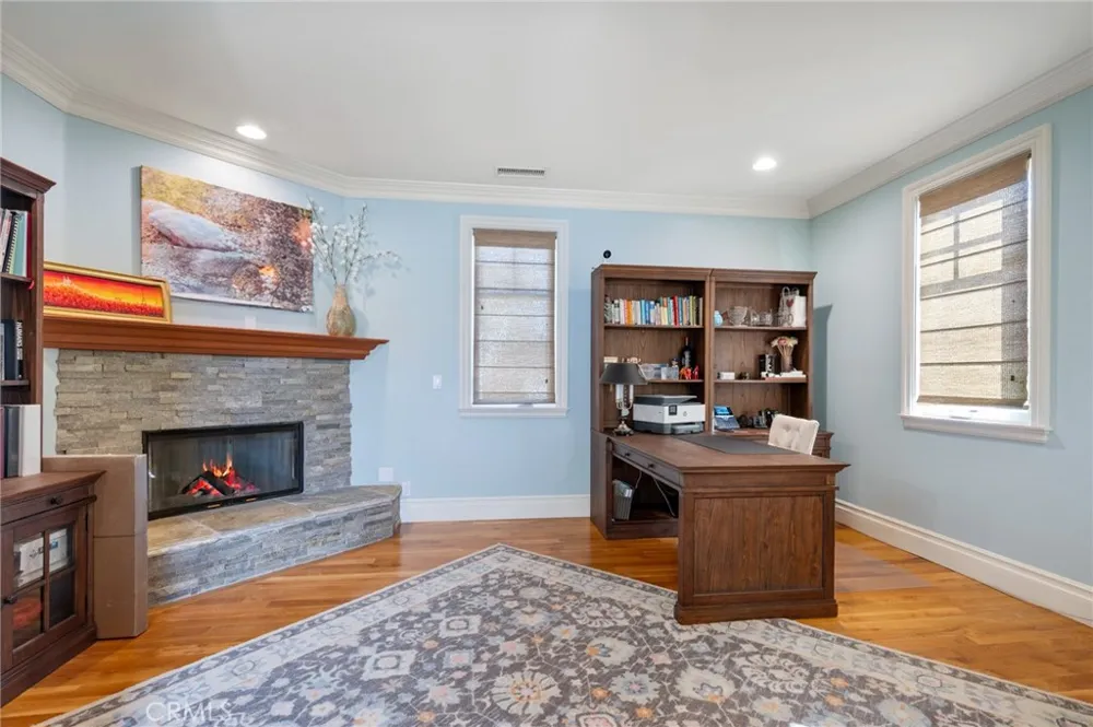 711 30th Hermosa Beach, CA 90254