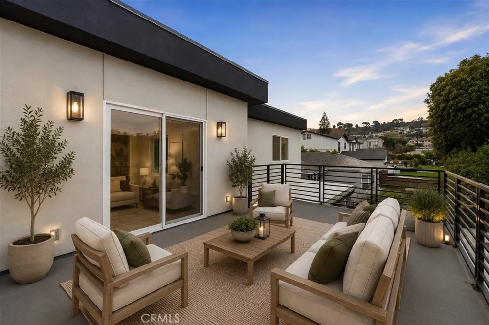 24222 Ocean Avenue Torrance, CA 90505