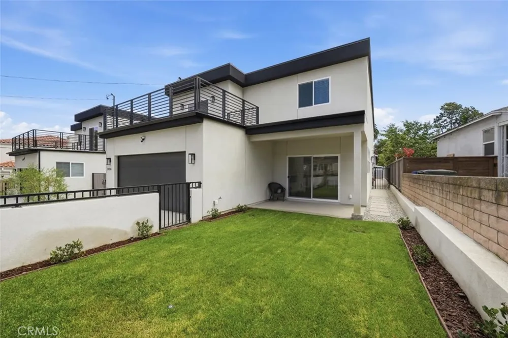 24222 Ocean Avenue Torrance, CA 90505