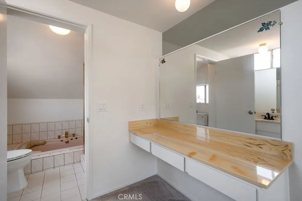 1151 Oakfair Harbor City, CA 90710