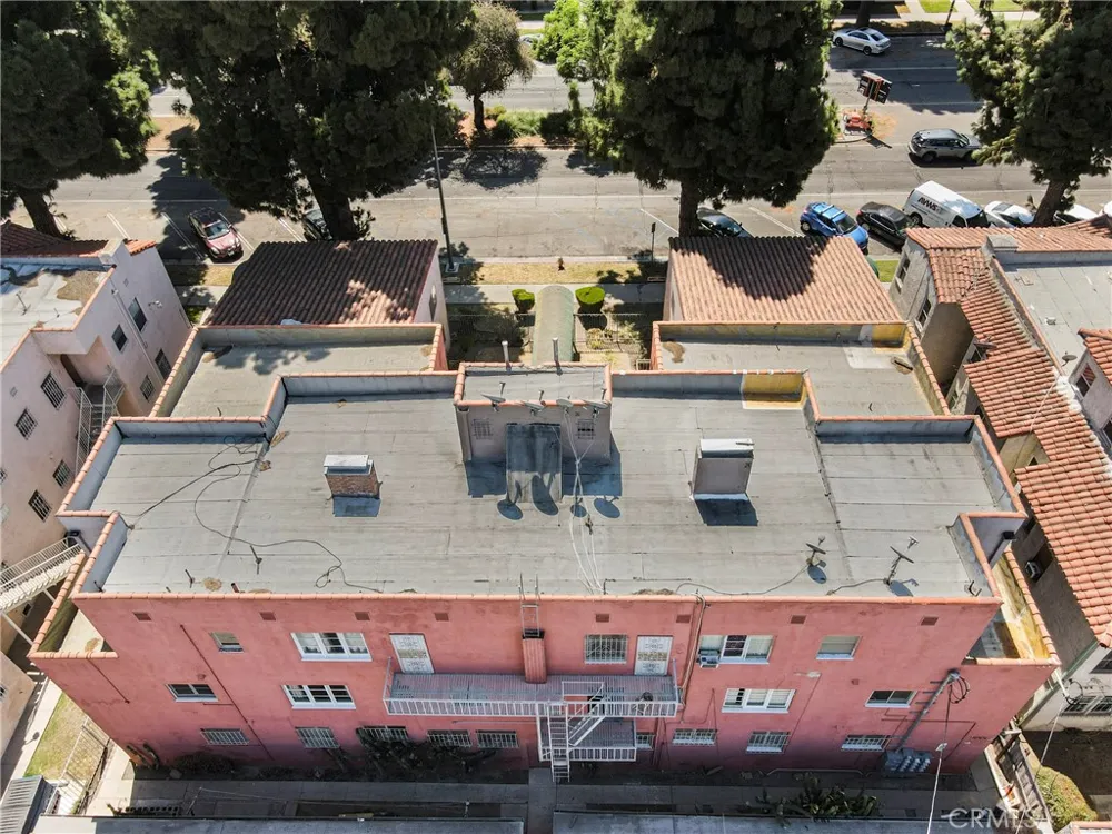 4261 Leimert Boulevard Los Angeles, CA 90008