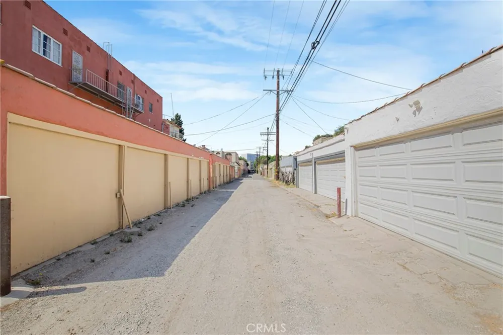 4261 Leimert Boulevard Los Angeles, CA 90008