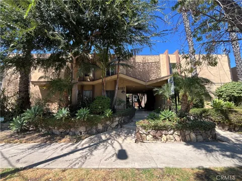 5167 Yarmouth Avenue #12