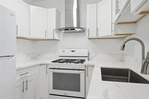 1036 Magnolia #207