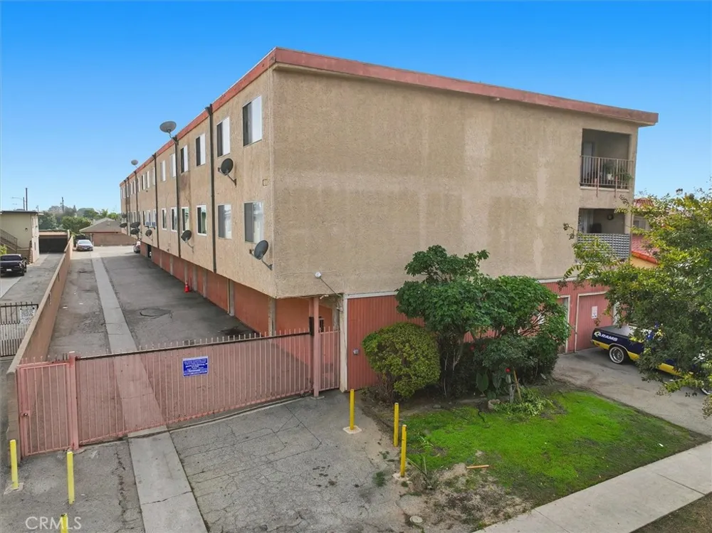 1036 Magnolia #207 Gardena, CA 90247