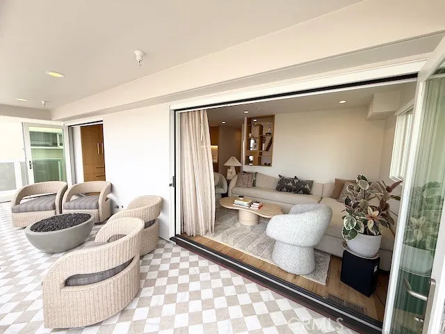 3302 Manhattan Manhattan Beach, CA 90266