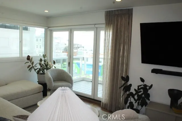 3302 Manhattan Manhattan Beach, CA 90266