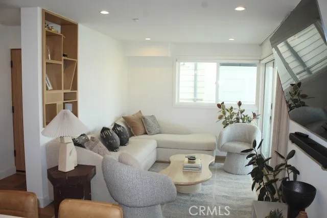 3302 Manhattan Manhattan Beach, CA 90266