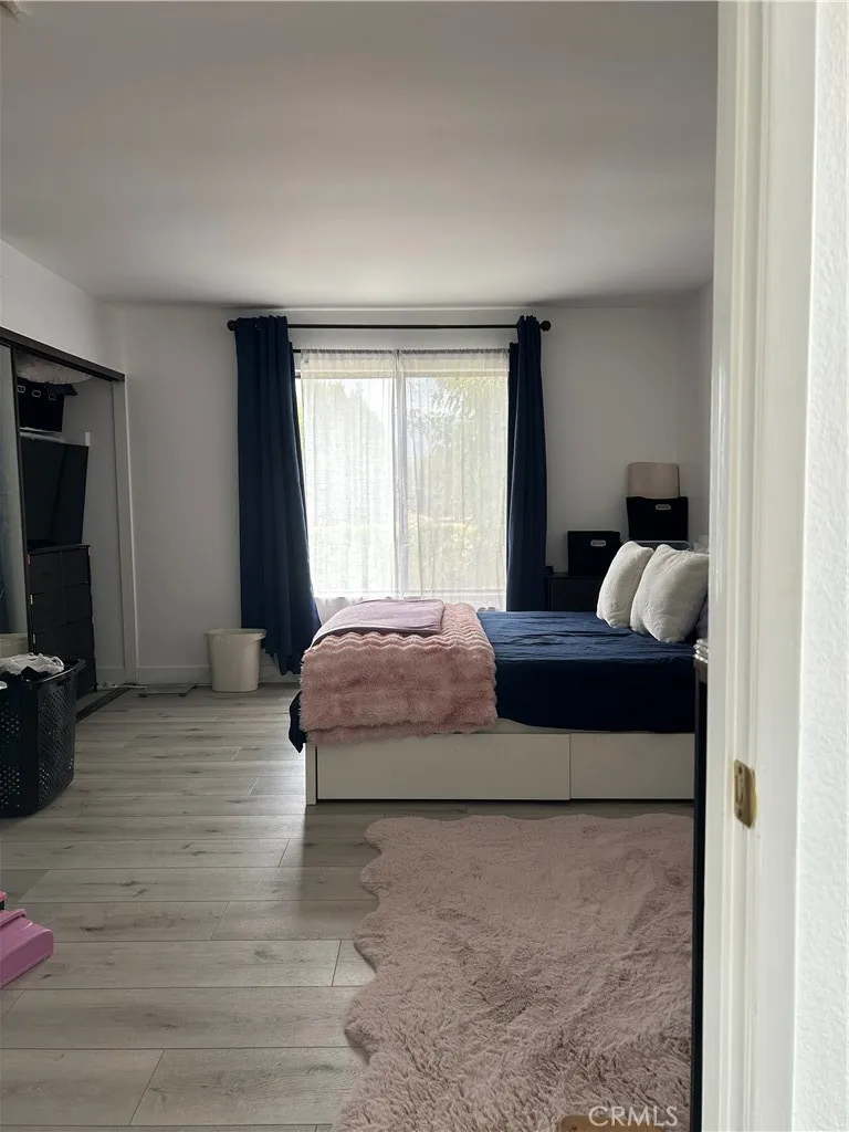 11300 Foothill Boulevard #19 Sylmar, CA 91342