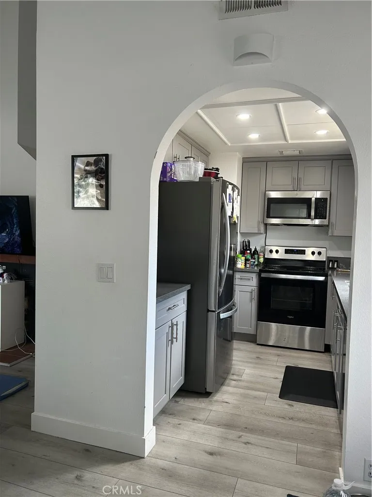 11300 Foothill Boulevard #19 Sylmar, CA 91342