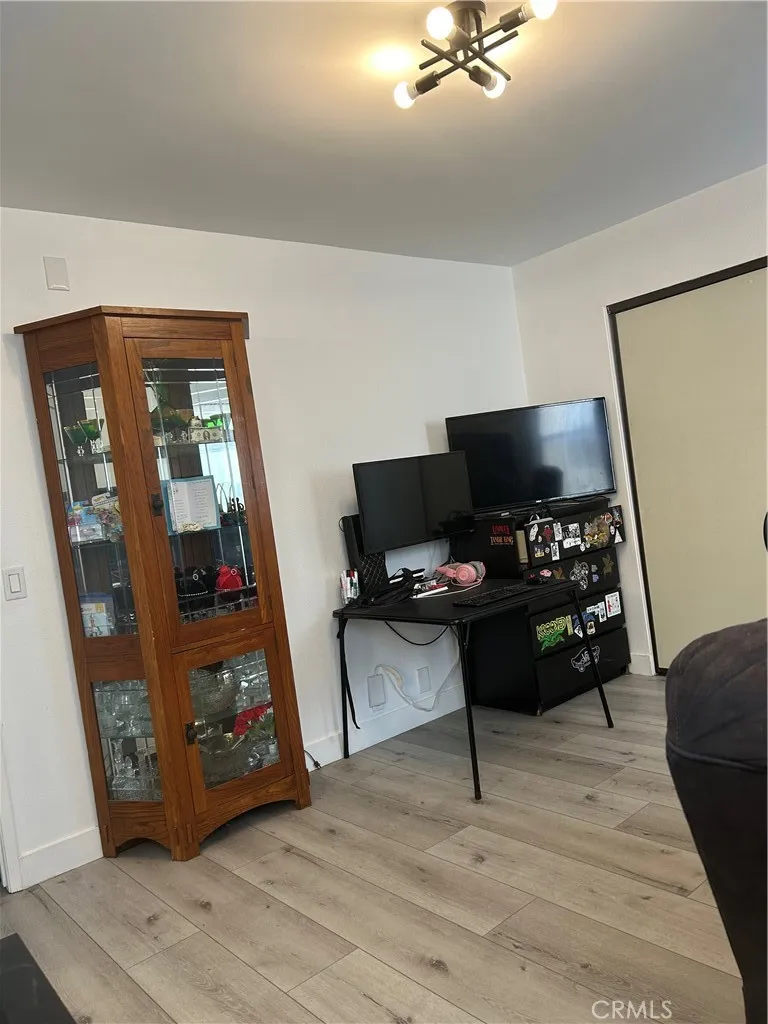 11300 Foothill Boulevard #19 Sylmar, CA 91342