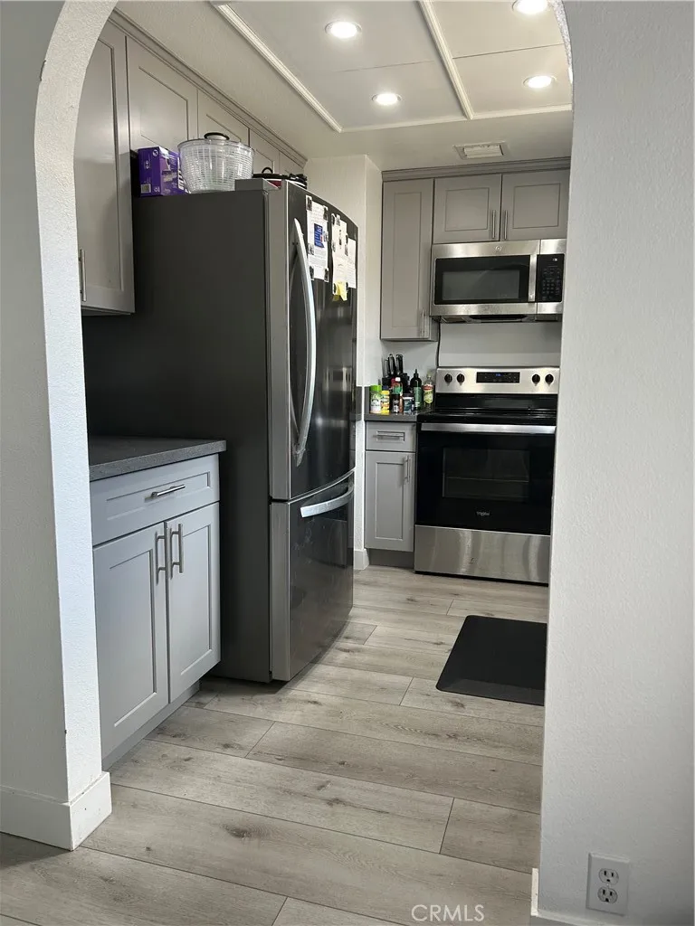 11300 Foothill Boulevard #19 Sylmar, CA 91342