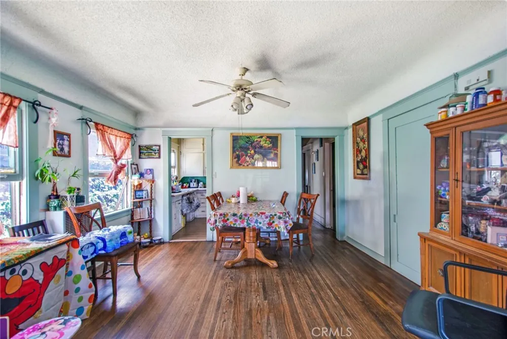 324 W 50th Los Angeles, CA 90037