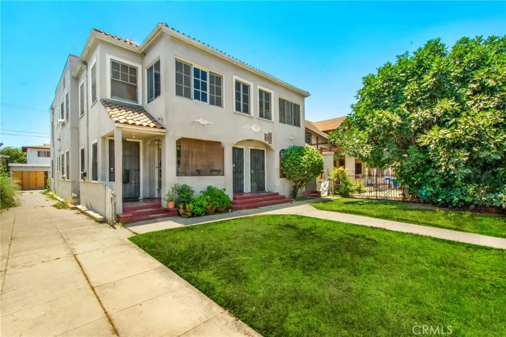 324 W 50th Los Angeles, CA 90037