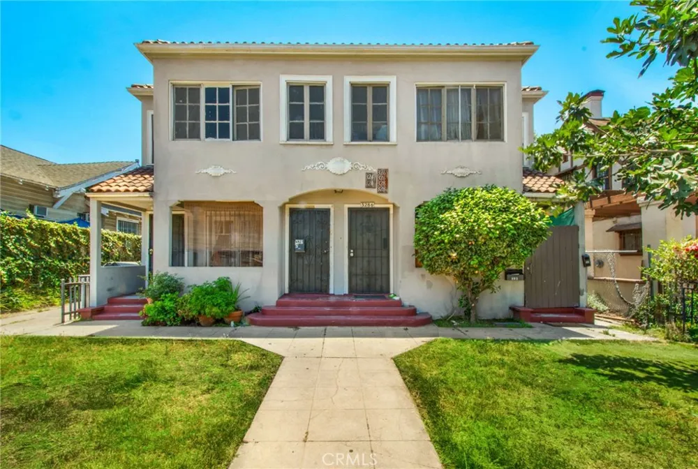 324 W 50th Los Angeles, CA 90037