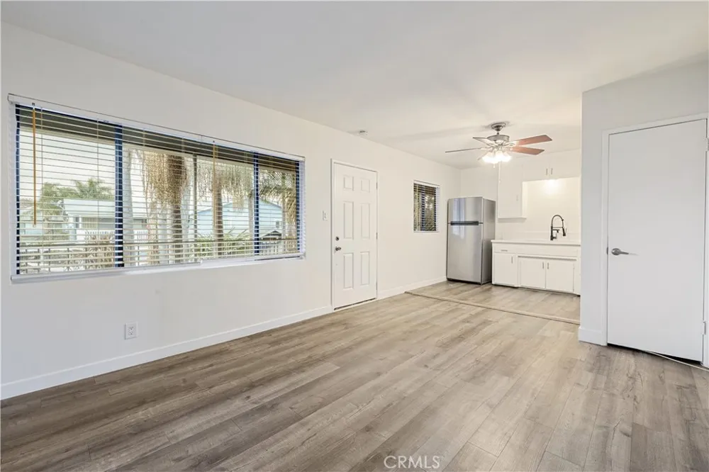1056 E 6th Street Long Beach, CA 90802