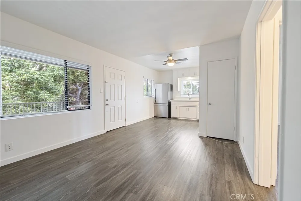 1056 E 6th Street Long Beach, CA 90802