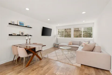 532 Rossmore Avenue #103