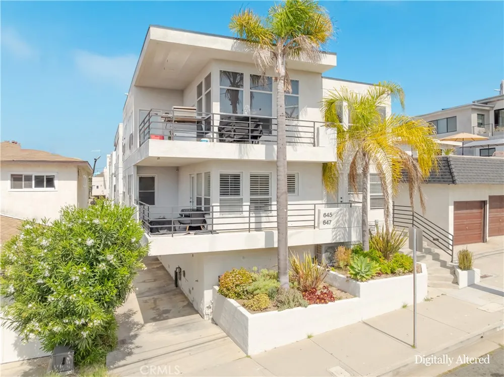 647 1st Place Hermosa Beach, CA 90254