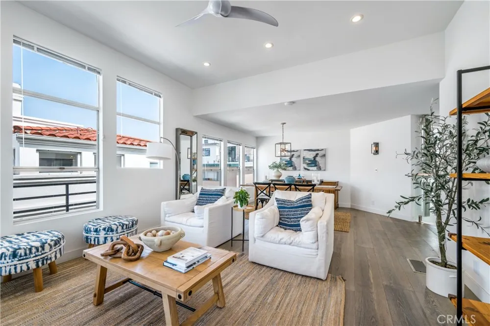 647 1st Place Hermosa Beach, CA 90254