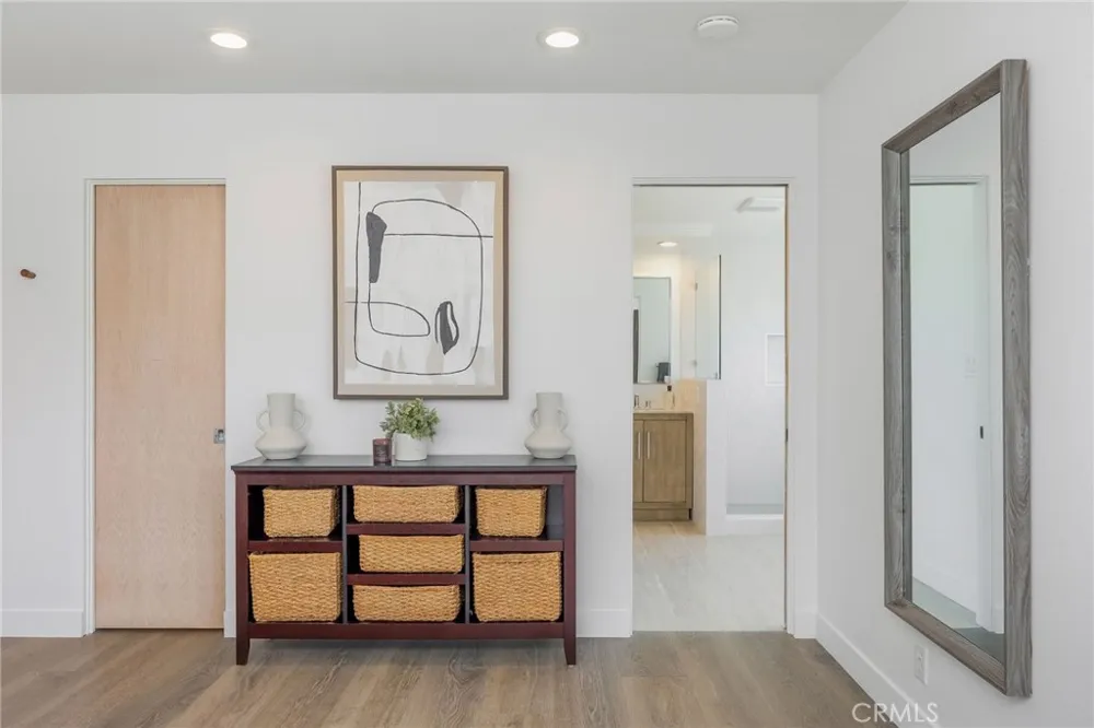 647 1st Place Hermosa Beach, CA 90254