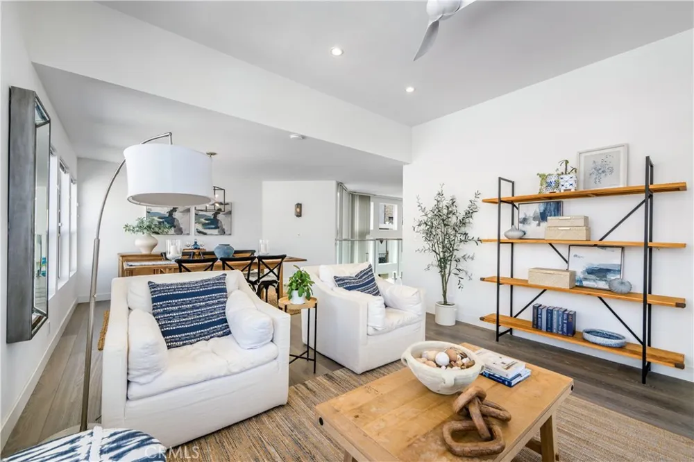 647 1st Place Hermosa Beach, CA 90254