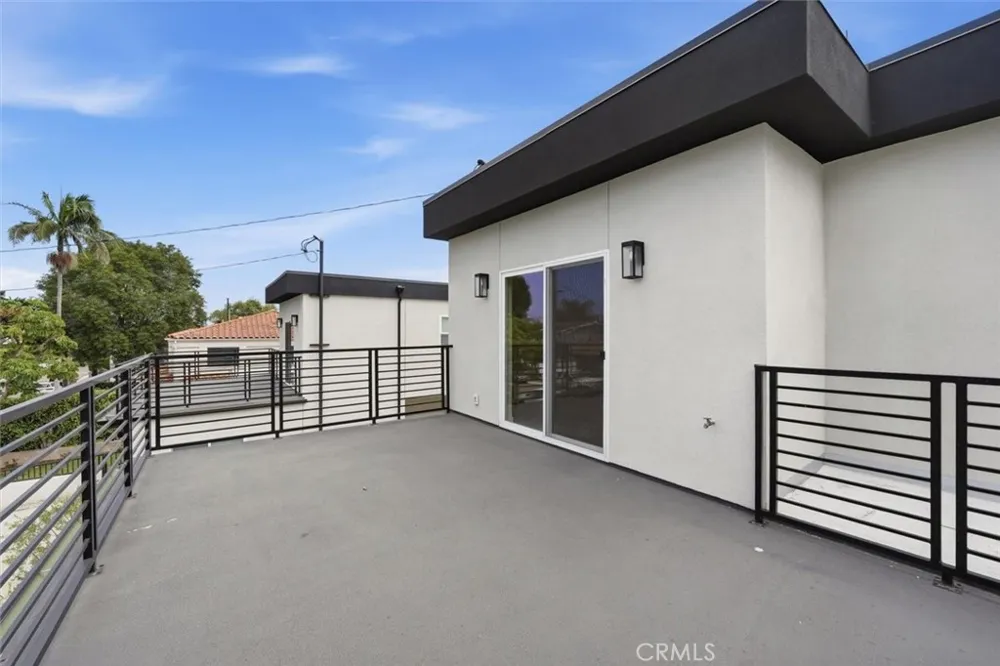 24224 Ocean Avenue Torrance, CA 90505