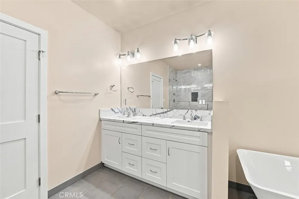 24224 Ocean Avenue Torrance, CA 90505