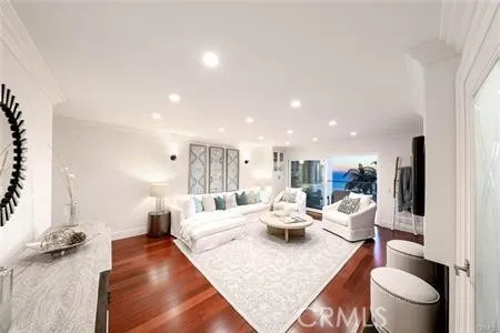 3200 La Rotonda Drive #211 Rancho Palos Verdes, CA 90275