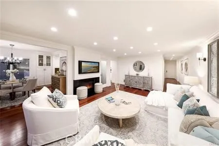 3200 La Rotonda Drive #211 Rancho Palos Verdes, CA 90275