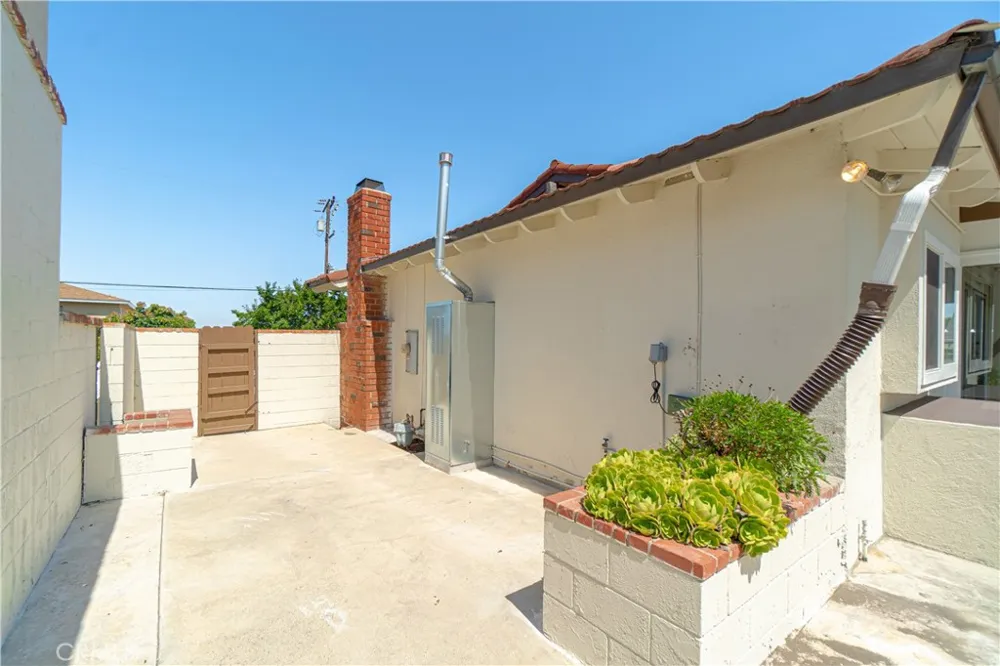 2370 W 239th Torrance, CA 90501